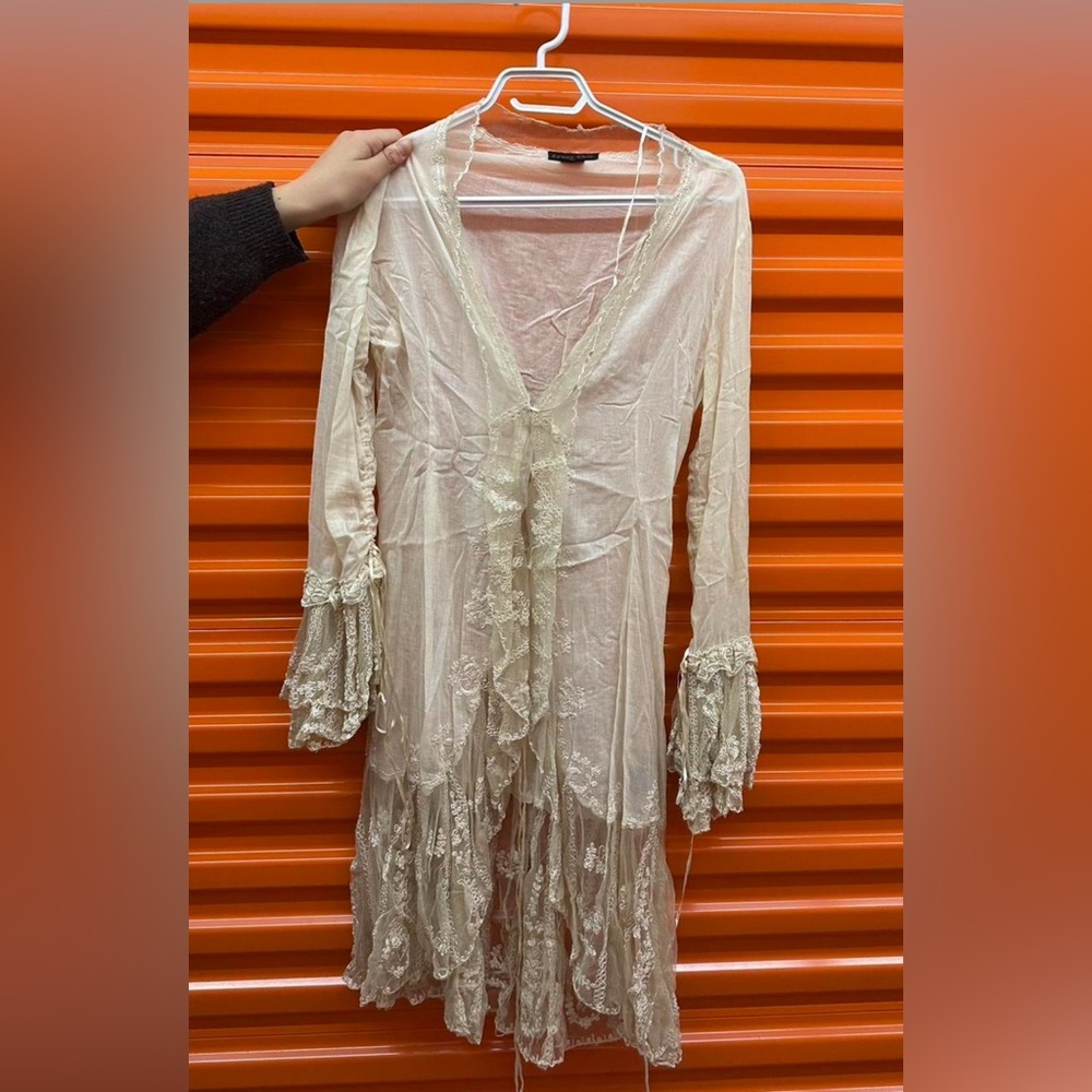 SOLD — no longer available 

Fairycore Cream Lace Bell Sleeve Long Top